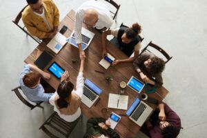 ¿Cómo hacer más contactos? - Aumenta tu poder de negociación - New Post Marketing
